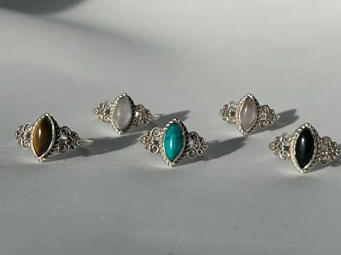Anillos con piedra natural