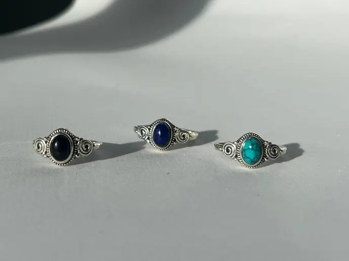 anillos con piedra semipreciosa
