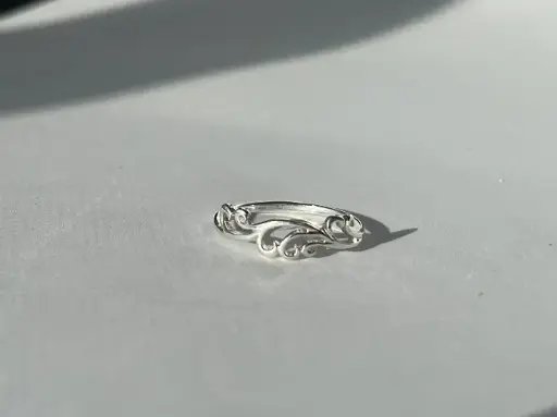 Anillo con formas